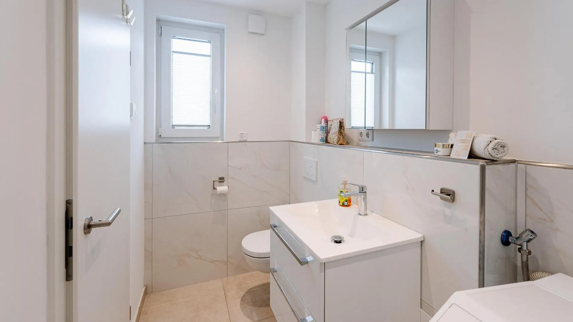 Apartment Business Appartement Flughafen Duesseldorf Deutschland